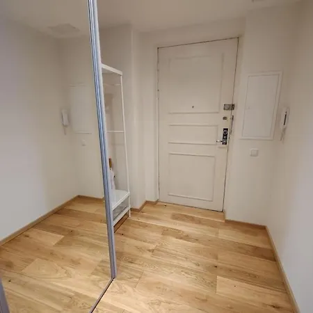 公寓 Sunny Studio In The City Center, Close To Old Town *
